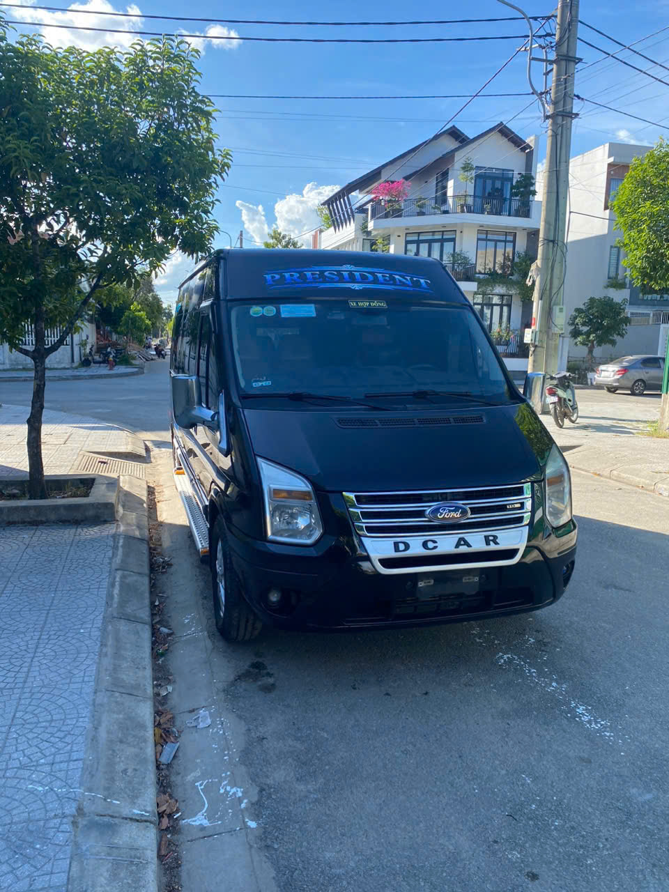 Limousine tiêu chuẩn 9 chỗ