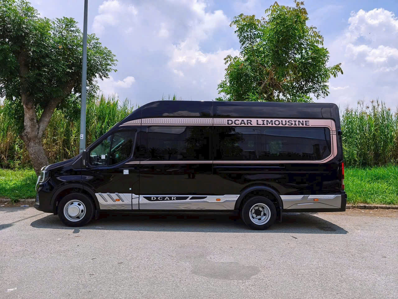 Bao xe Limousine Dcar ghế massage